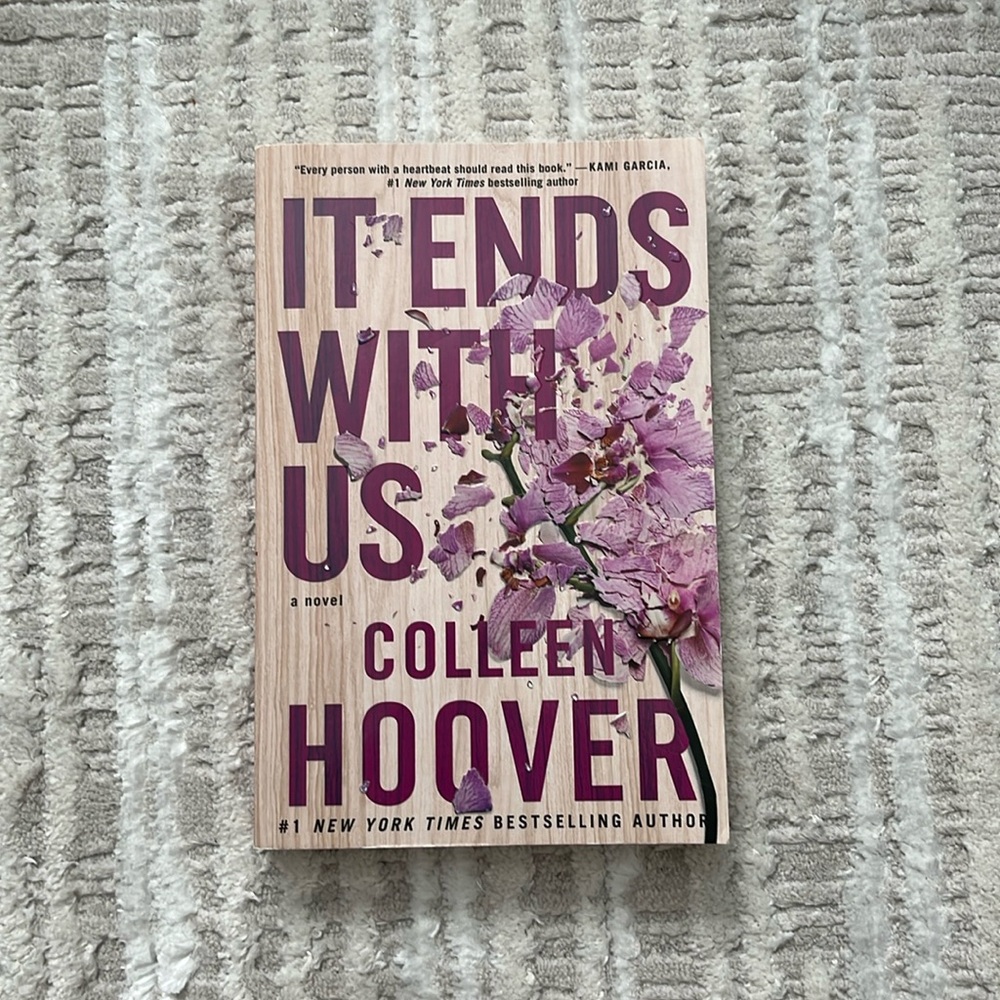 It Ends With Us by Colleen Hoover
